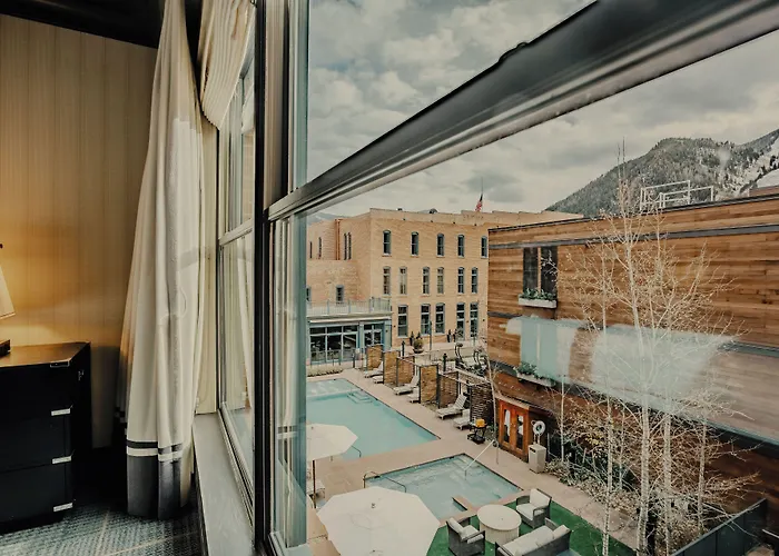 Hotel Jerome, An Auberge Resort